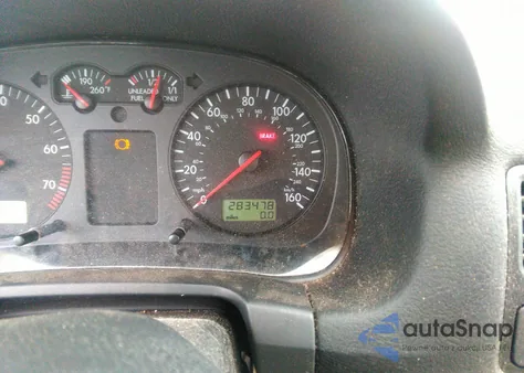 2001 Volkswagen Jetta Wolfsburg z USA, uszkodzony, nr VIN 3VWPD69M61M181614